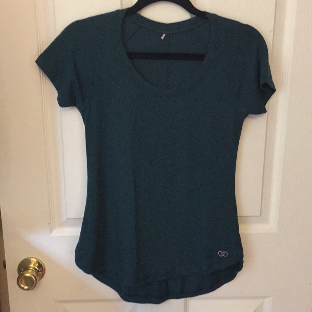 Calia by Carrie Underwood Women’s Everyday T-Shirt